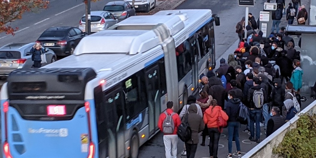 Lire la suite à propos de l’article Urgence à rétablir la qualité de service des bus